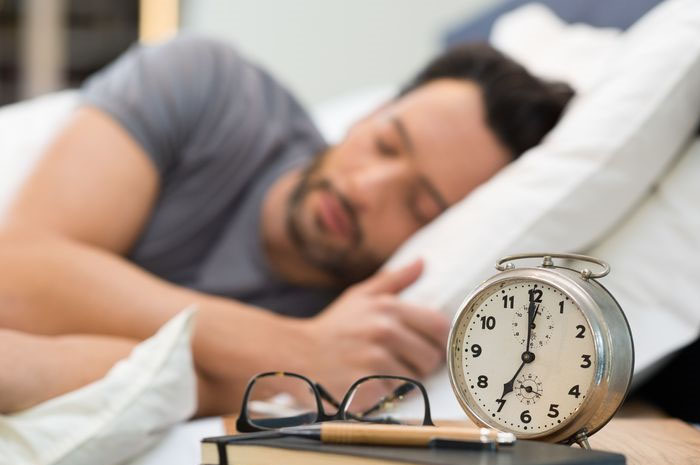 5 Kebiasaan Tidur Unik di Berbagai Negara, Ada yang Tidur dengan Hewan Peliharaan hingga di Tempat Umum