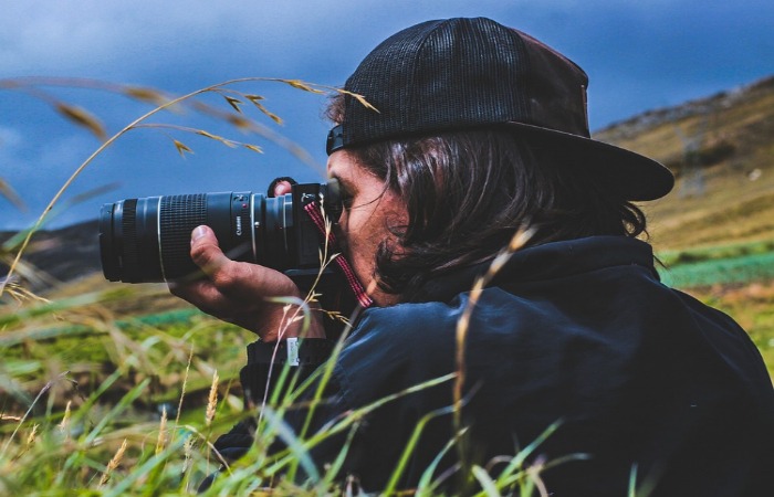 Fotografer pemula wajib tau, inilah perbedaan kamera DSLR dan Mirrorless