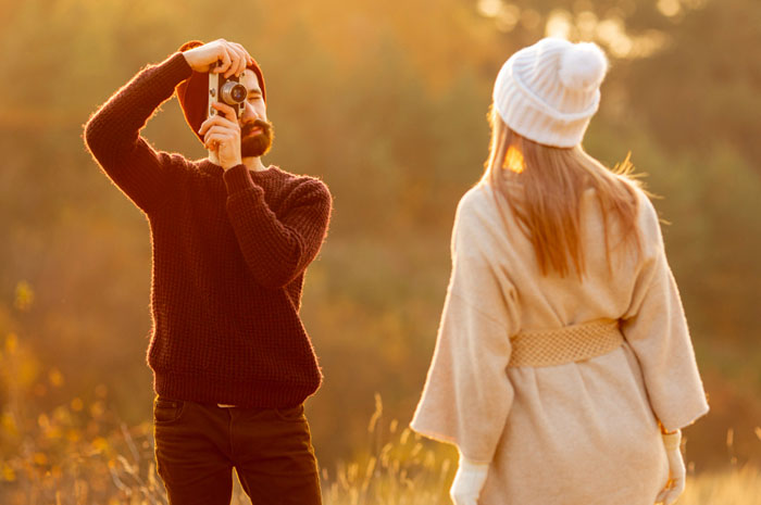 Bisakah Laki-Laki dan Perempuan Berteman Secara Murni? Kenali Ciri, Batasan, Hingga Manfaat Platonic Relationship Lebih Jauh! (Sumber: Freepik)