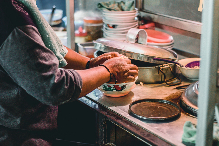 Ternyata Cara Makan Bubur Bisa Mengenali Kepribadian Hingga Tingkat Kecerdasan Emosional Seseorang Loh! Tim Bubur Diaduk VS Tidak Diaduk? (Sumber: Unsplash)