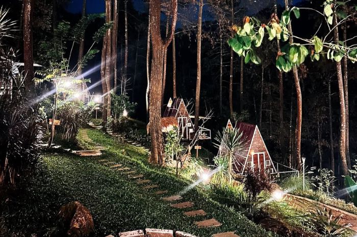 sumber: instagram/loccalodge_trawas