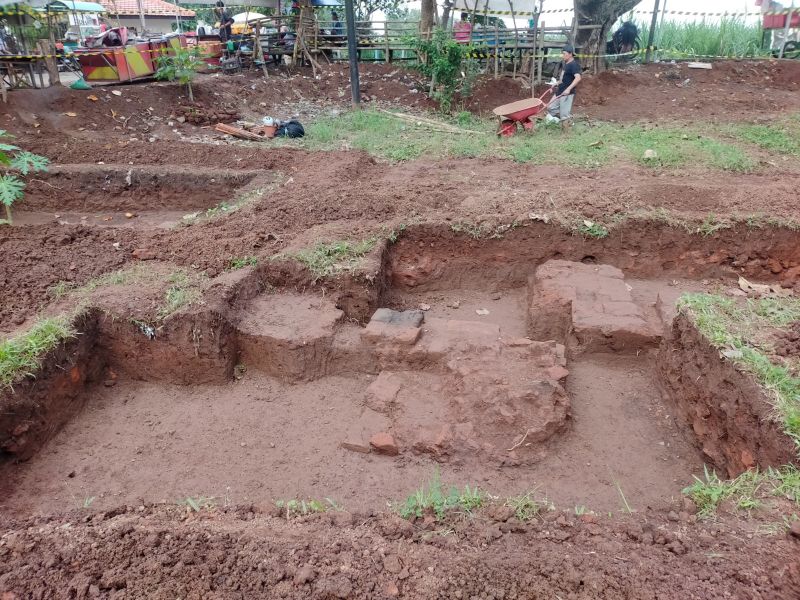 CAGAR BUDAYA: Situs Candi Brahu di Desa Bejijong, Kecamatan Triwulan, Kabupaten Mojokerto, ditengarai memiliki bangunan penyerta di sekelillingnya.