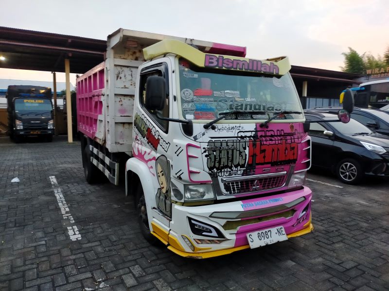 DISITA: Truk Mitsubishi nopol S 8987 NE berikut muatan sejumlah kabel tembaga kini disita polisi di Mapolres Mojokerto.