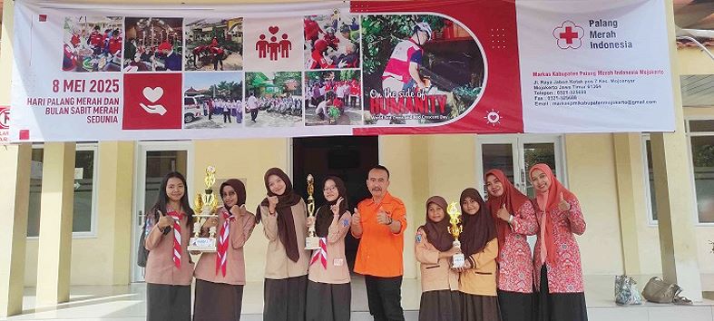 LAYANAN PRIMA: Johan Bahrudin, S.Kom, MT, Kepala SMAN 1 Gondang bertekad meningkatkan layanan disekolah yang dipimpinnya.
