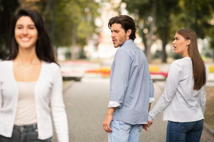 Stop Jadi Cadangan dalam Relationship! Berikut Cara Mengenali dan Menghadapi Orang yang Menjadikanmu Sebagai Backburner