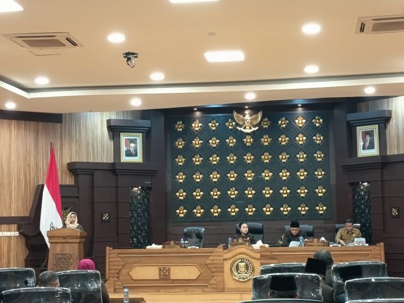 RUANG SIDANG: Rapat paripurna DPRD Kota Mojokerto dengan agenda pengambilan nota persetujuan bersama terhadap perubahan KUA PPAS APBD tahun 2025, Senin (30/6).