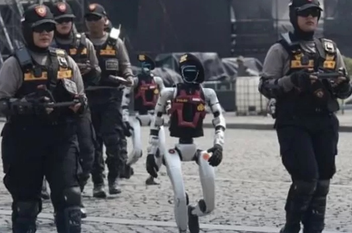 Menjelang perayaan puncak pada tanggal 1 Juli 2025, diadakan pertunjukan atraksi teknologi kepolisian untuk memeriahkan acara yakni berupa robot humanoid.