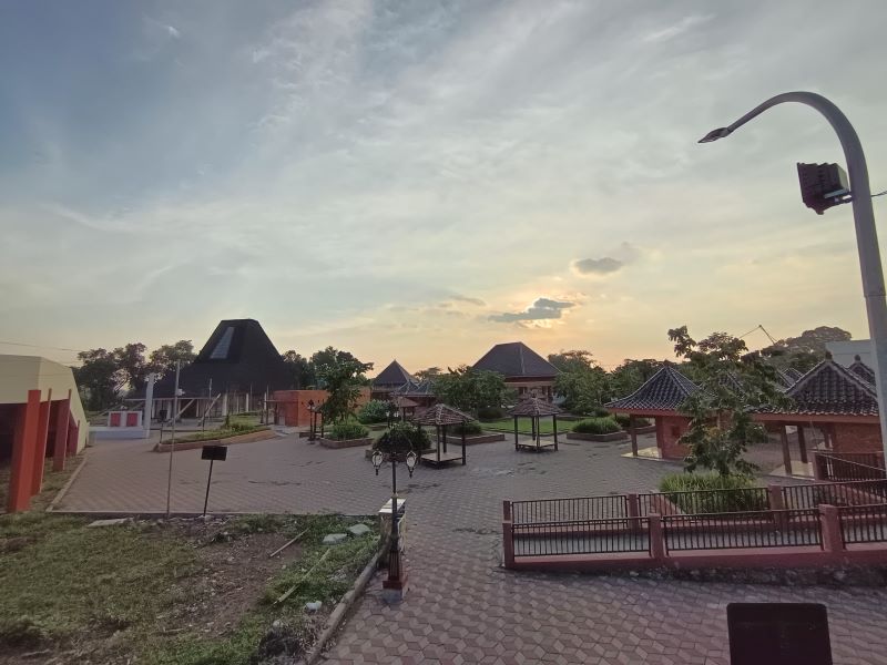 BELUM BEROPERASI: Lokasi Taman Bahari Mojopahit di Kecamatan Prajurit Kulon, Kota Mojokerto yang digadang-gadang sebagai destinasi wisata.