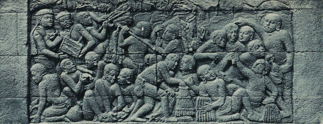 SUMBER SEJARAH: Relief Candi Borobudur menggambarkan aktivitas bertani, berburu, dan menangkap ikan, di masa lalu.