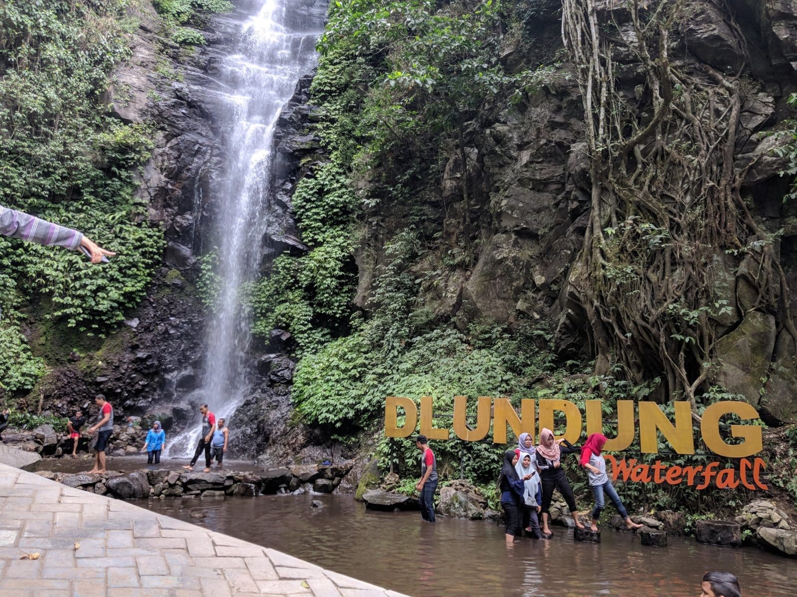 Rekomendasi 5 daftar destinasi wisata air terjun di Mojokerto, Jawa Timur.