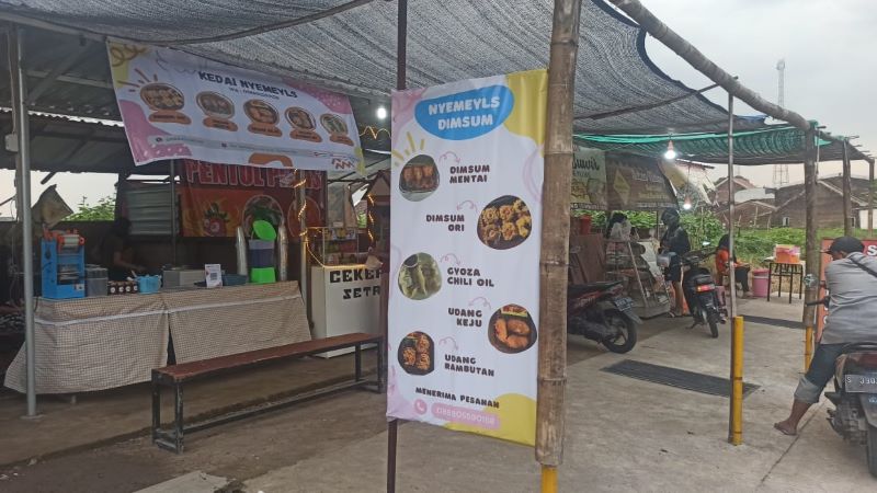 UNIT USAHA: Diversifikasi usaha oleh BUMDes Sumbertebu, Kecamatan Bangsal melalui inovasi GGS Pawon Mojopahit.