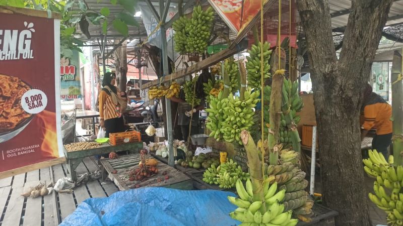 GELIAT EKONOMI: Suasana GGS Pawon Mojopahit yang dikelola BUMDes Sumbertebu, Kecamatan Bangsal, jadi destinasi primadona bagi masyarakat sekitar.