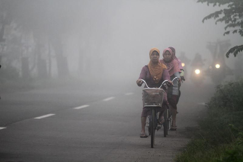 BERKABUT: Wilayah Mojokerto tengah menghadapi fenomena bediding yang diprediksi berlangsung hingga sebulan kedepan.