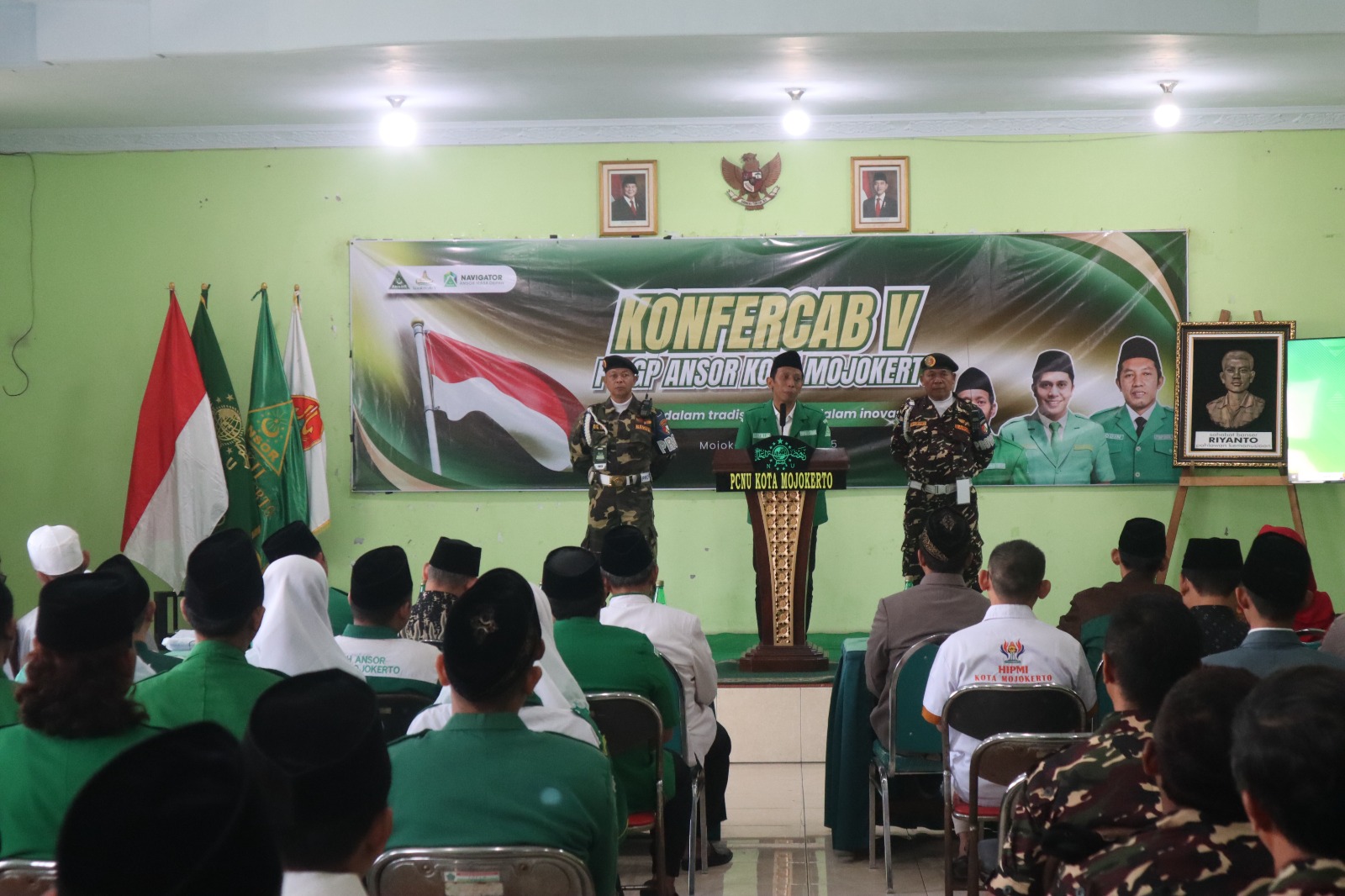 DEMISIONER: Ahmad Saifulloh memberikan sambutan terakhir sebagai Ketua PC GP Ansor Kota Mojokerto di Konfercab V kemarin.