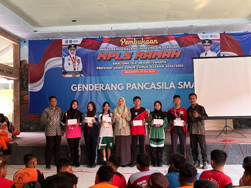 MURID BERTALENTA : Peserta MPLS potensial, kreatif dan bertalenta, mendapatkan reward di akhir pelaksanaan kegiatan.