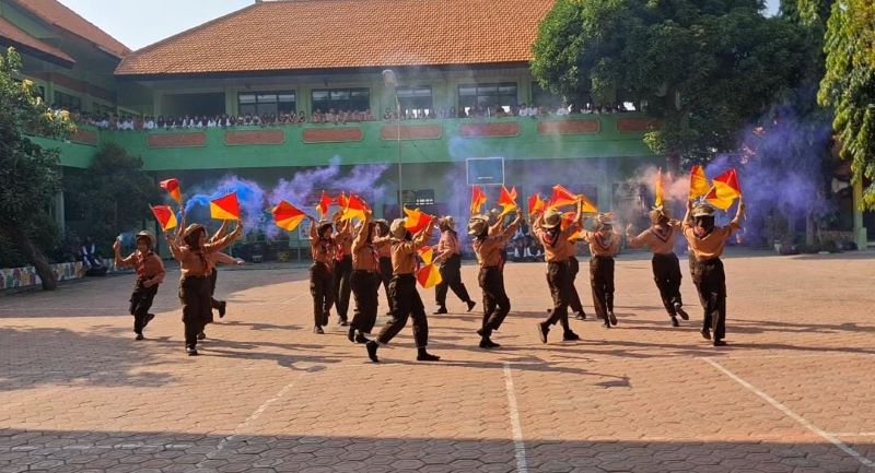 EDUKASI: Siswa baru di SMPN 2 Ngoro dikenalkan dengan berbagai kegiatan ekstra kurikuler dan kebiasaan positif di sekolah.