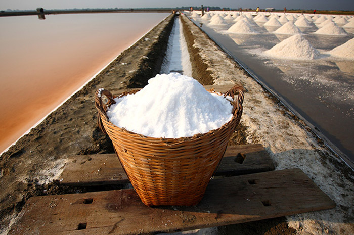 Garam adalah senyawa kimia yang terbentuk dari unsur natrium (Na) dan klorin (Cl) yang kemudian membentuk senyawa kimia natrium klorida atau NaCL. Sumber foto: Google