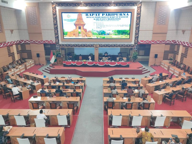 PARIPURNA: DPRD Kabupaten Mojokerto menggelar rapat paripurna rancangan P-APBD tahun anggaran 2025.
