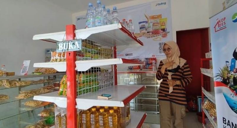 LARIS MANIS: Kopdes Merah Putih di Desa Gempolkerep, Kecamatan Gedeg, jadi harapan baru perekonomian warga.