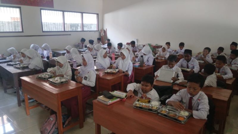 PENERIMA PROGRAM: SDN Sumolawang, Kecamatan Puri, menjadi salah satu lembaga pendidikan yang menerima manfaat program MBG di Kabupaten Mojokerto.