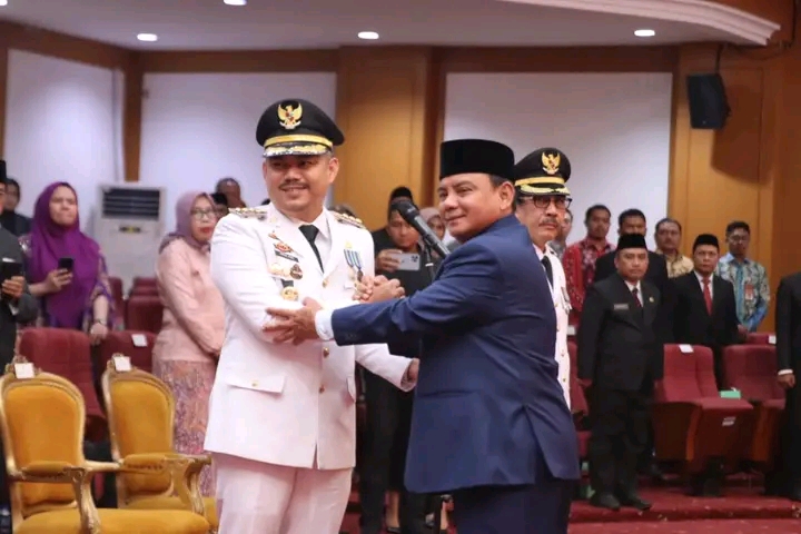 Bupati Kolaka Timur (Koltim), Sulawesi Tenggara, Abdul Aziz terjerat OTT yang dilakukan oleh KPK pada Kamis (7/8/2025).