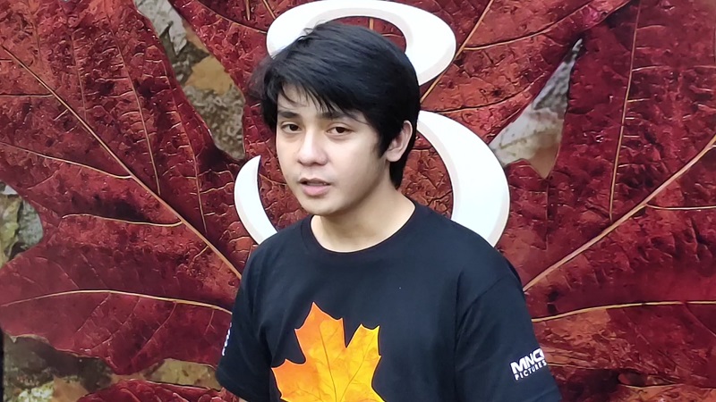 Meniti karier sebagai model, kini Arbani Yasiz telah sukses membintangi puluhan film.