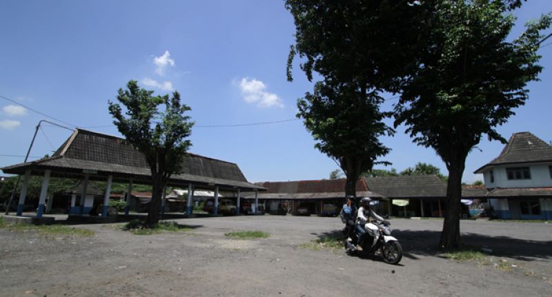 JALUR BARU: Armada bus Trans Jatim koridor VI (Mojokerto-Sidoarjo) di Terminal Mojosari, Juni lalu. Dalam waktu dekat, bus Trans Jatim akan terhubung ke Jombang melalui Terminal Lespadangan.
