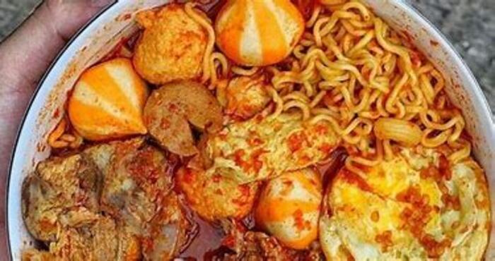 Berikut adalah empat pilihan menu sehat, terjangkau, yang tetap mempertahankan rasa seblak. Sangat cocok untuk kamu yang ingin berhemat tetapi tetap ingin menikmati makanan yang memuaskan!