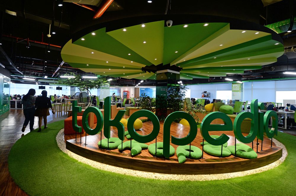 Tokopedia melakukan PHK besar-besaran