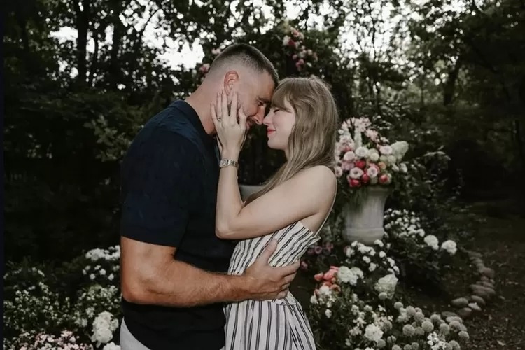 Resmi Bertunangan pada Bulan Agustus 2025, Inilah Awal Pertemuan Taylor Swift dan Travis Kelce.
