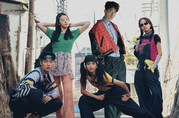 Setiap generasi punya cara sendiri dalam mengekspresikan diri lewat fashion. Sumber Foto: Pinterest