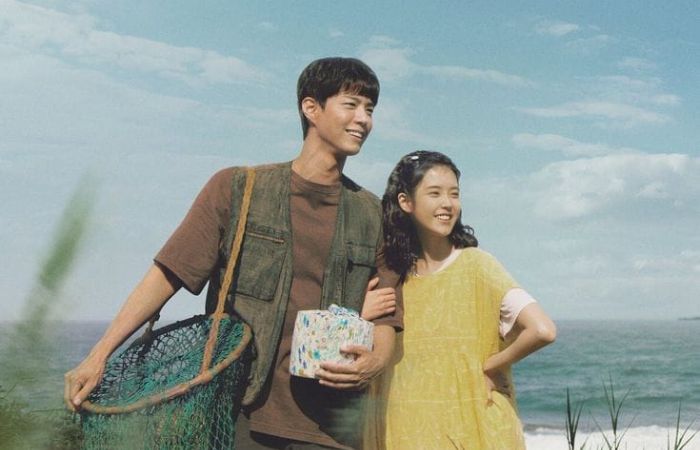 Potret Park Bogum dan IU di Drama When Life Gives You Tangerines (Sumber Foto: Pinterest)