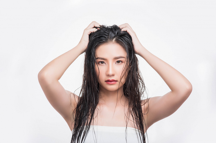 Rambut Kering Alami vs Hair Dryer Setelah Keramas, Lebih Baik Mana?
