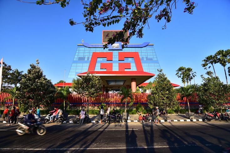 Krisis Industri Rokok: PHK Massal di Gudang Garam dan Dampaknya ke Rantai Sektor