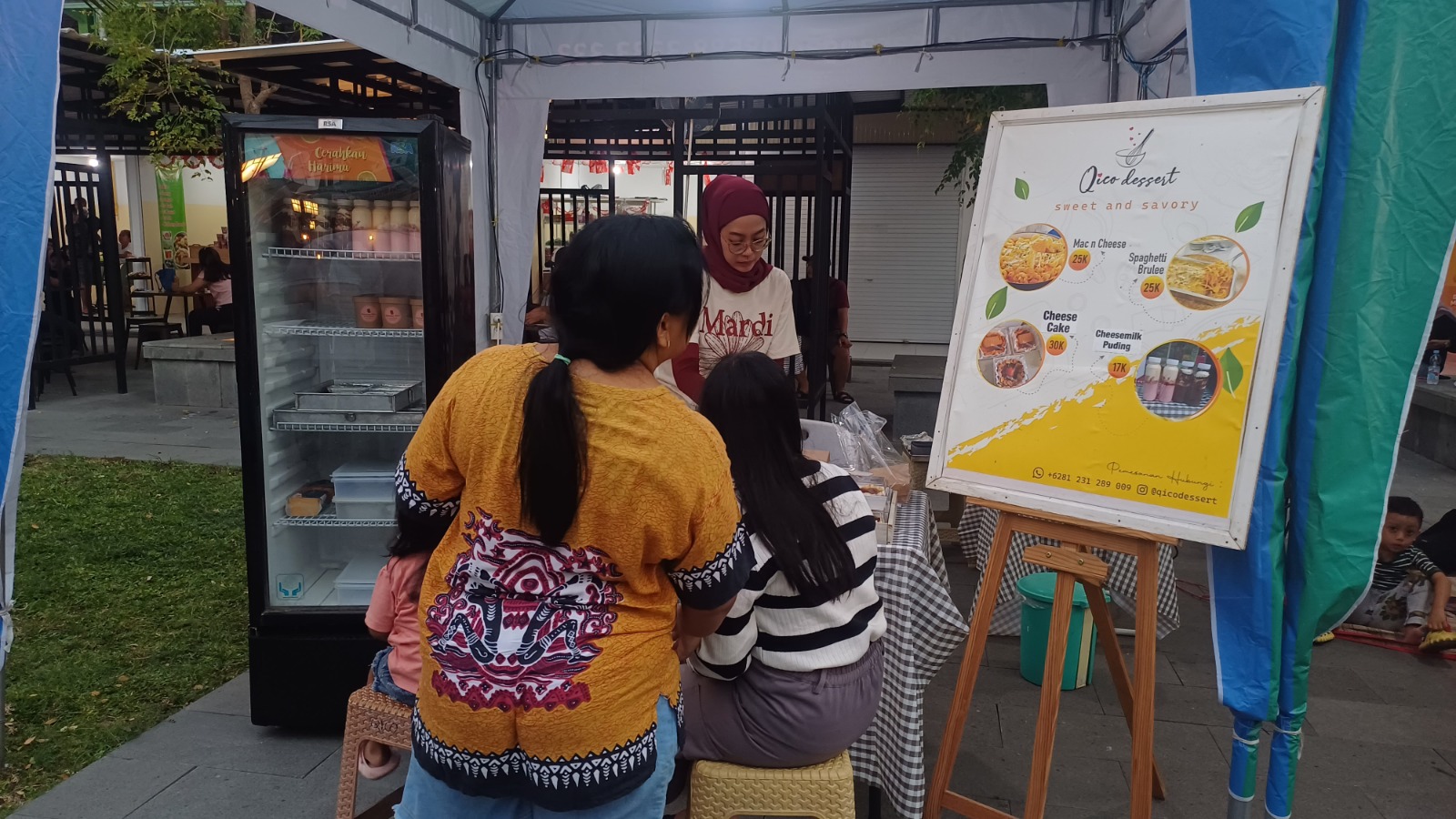 CITA RASA: Zona Semeru Feeding Animal juga menyediakan kuliner bagi para pengunjung.