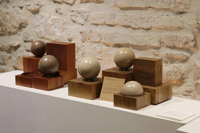 Salah satu negara yang terkenal dengan karya seninya yang unik sekaligus menarik adalah Jepang dengan seni dorodango miliknya. Sumber foto: Google