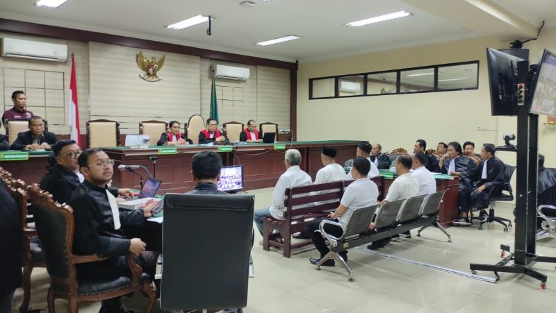BUKA TABIR: Sidang lanjutan skandal korupsi kapal TBM Kota Mojokerto di Pengadilan Tipikor Surabaya, Selasa (24/9). Persidangan dengan agenda pemeriksaan tujuh saksi.