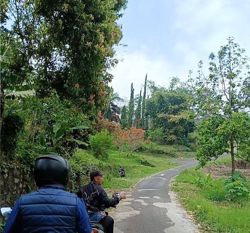 TUNGGU PERSETUJUAN: Jalur turunan Ngeprih di Dusun Pacet Selatan, Desa/Kecamatan Pacet, diproyeksikan sebagai jalur turunan alternatif Batu-Mojokerto.