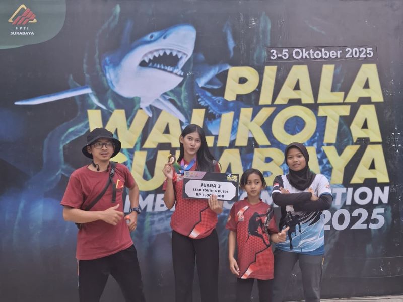 BERPRESTASI: Atlet FPTI Kabupaten Mojokerto menjadi juara 3 di ajang Piala Wali Kota Surabaya 2025.