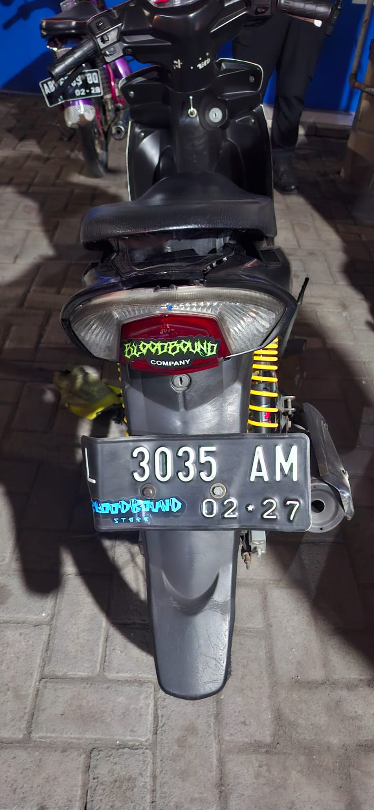 Barang bukti sepeda motor tersangka