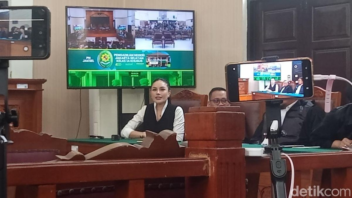Terlibat Kasus Pemerasan, Nikita Mirzani Dituntut 11 Tahun Penjara dan Denda Sebesar Rp2 M