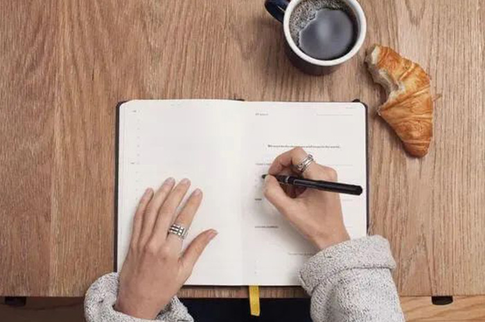 Setiap orang memiliki impian besar dalam hidupnya, entah itu ingin sukses dalam karier, membangun bisnis sendiri, atau mencapai kehidupan yang seimbang dan bahagia. sumber foto: pinterets