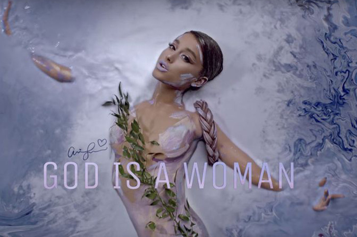 Ariana Grande dikenal sebagai salah satu penyanyi pop paling berpengaruh di generasinya. sumber foto: pinterest