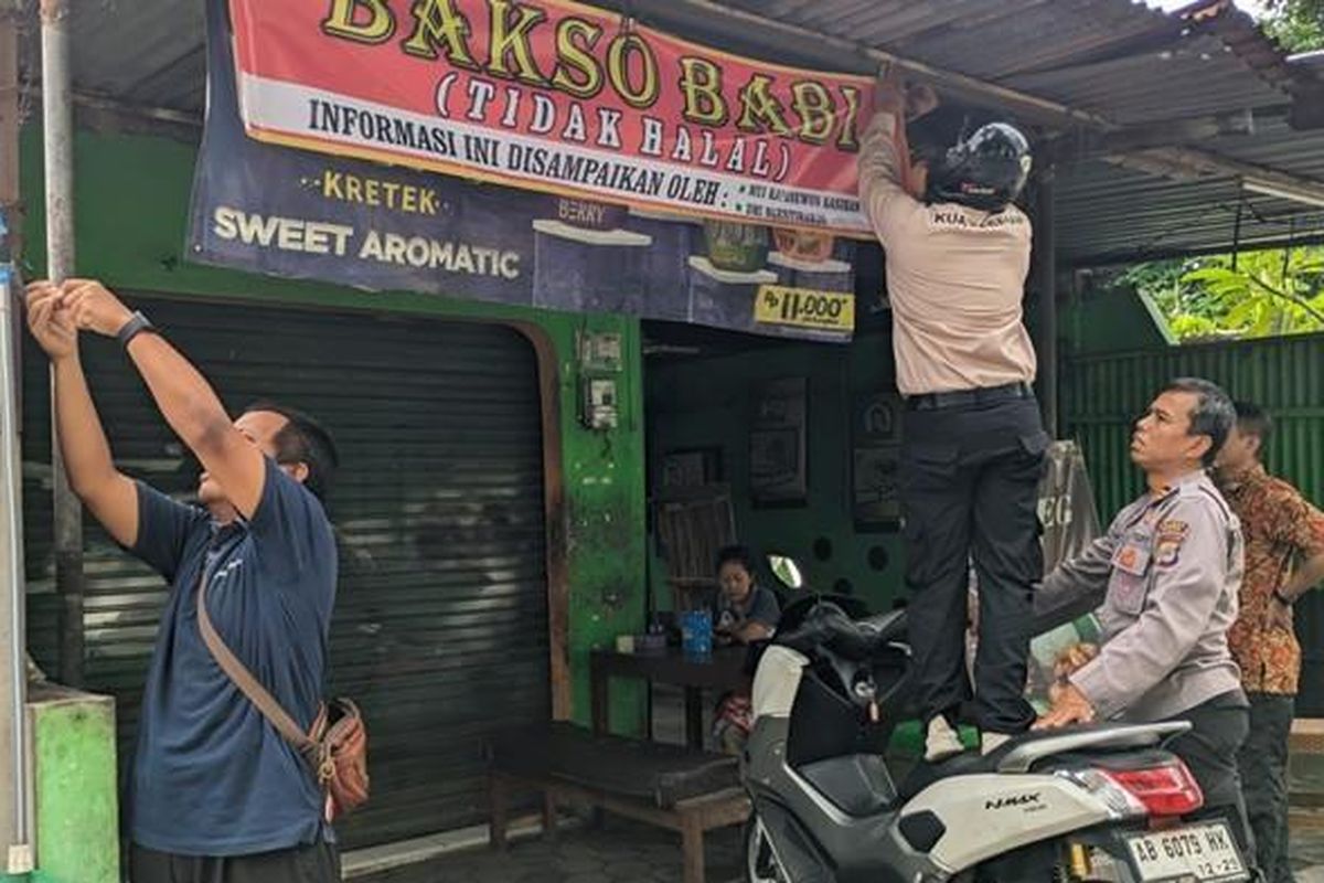 Heboh Warung Bakso Babi Puluhan Tahun di Bantul, DMI Pasang Spanduk Peringatan