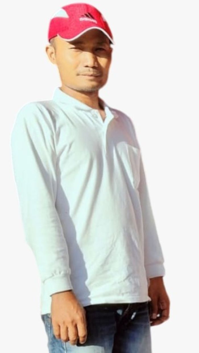 Amarta Ahmad, S.Pd Sekretaris Desa Klinterejo, Kecamatan Sooko