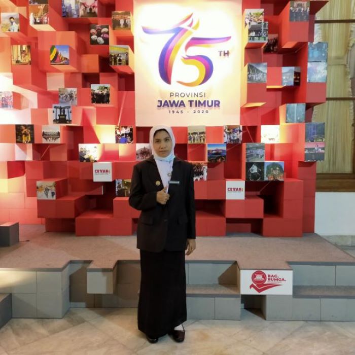Anik Widarti, S.Pd, M.Pd SMAN 1 Ngoro