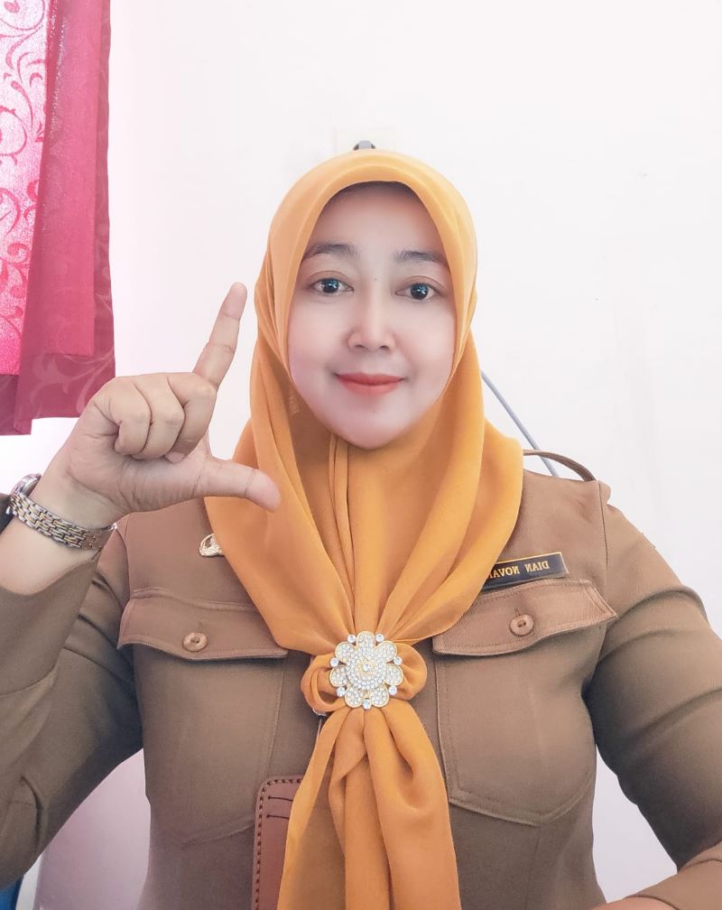 Dian Novarina, S.Pd, SD, SDN Jetis 1