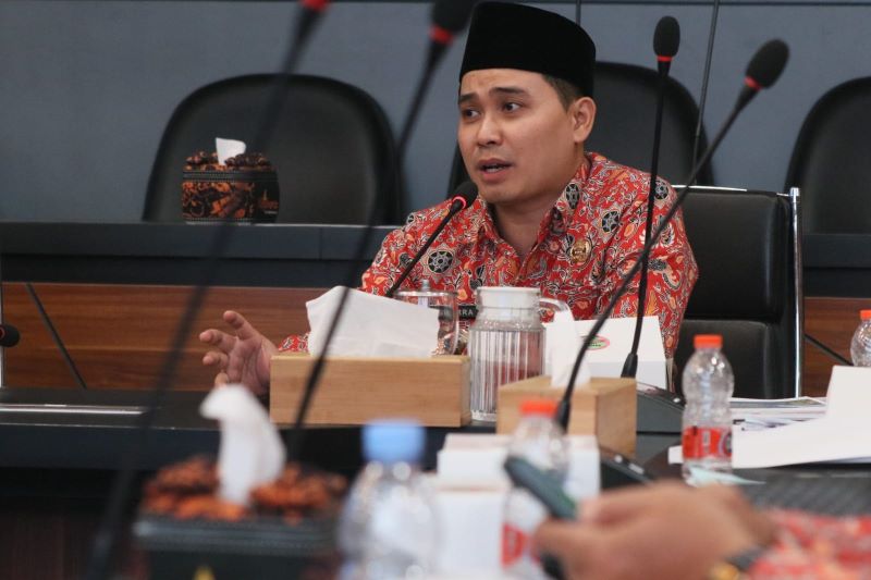 CARI SOLUSI: Bupati Muhammad Albarraa melibatkan Tim Stranas PK atas mandeknya revisi perda RTRW akibat ketidaksinkronan antara pemda dengan Pemprov Jatim atas 1.100 hektare status lahan.