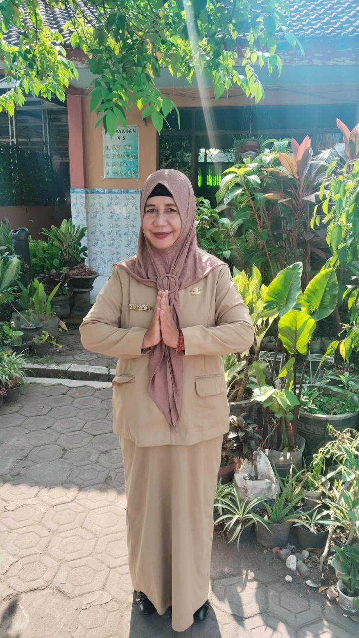 KHURIN&rsquo;IN, M.PD, KEPALA SDN BELOH, TROWULAN