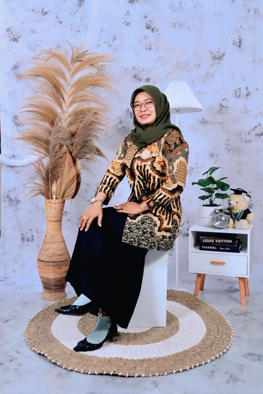 Dia Wahyu Amaliyah, S.Pd, SDN Kutogirang, Ngoro